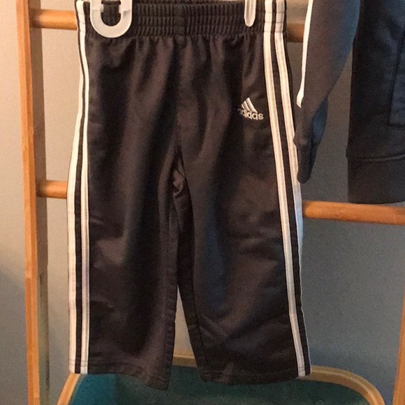 Adidas track jacket & bottom set size 24 months TOTAL OF 3 SETS (3 TOPS 3 PANTS) - Picture 16 of 16